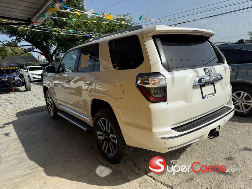 2020 Toyota 4 Runner Limited — foto 4 / 9