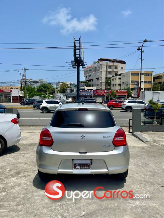 2018 Suzuki Swift GLX Hybrid — foto 8 / 10