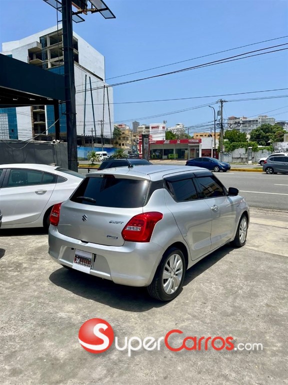 2018 Suzuki Swift GLX Hybrid — foto 9 / 10