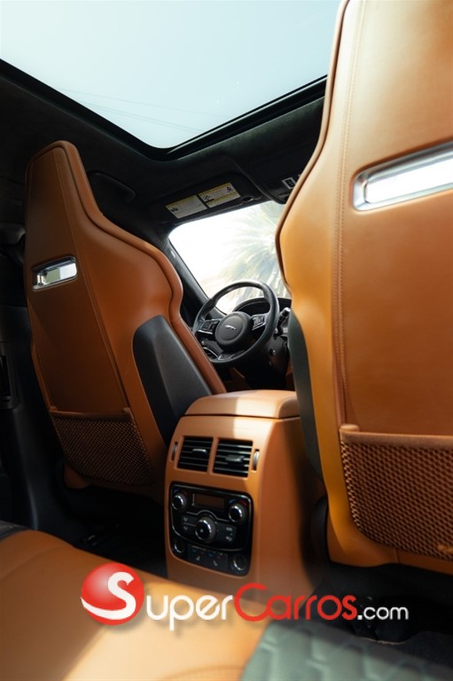 2020 Jaguar F-Pace SVR — foto 4 / 11
