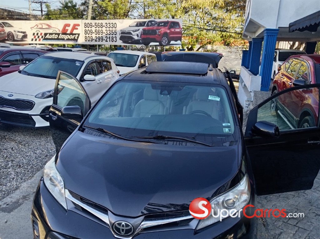 2020 Toyota Sienna XLE — foto 4 / 12