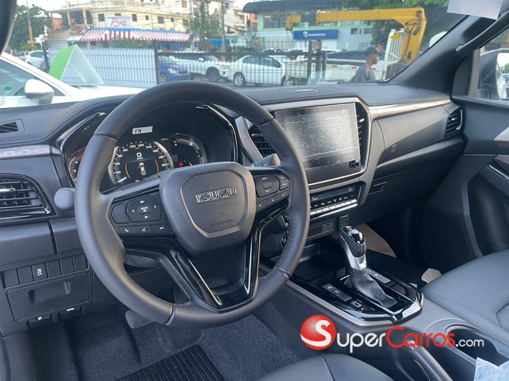 2027 Isuzu DMAX LSE — foto 10 / 12