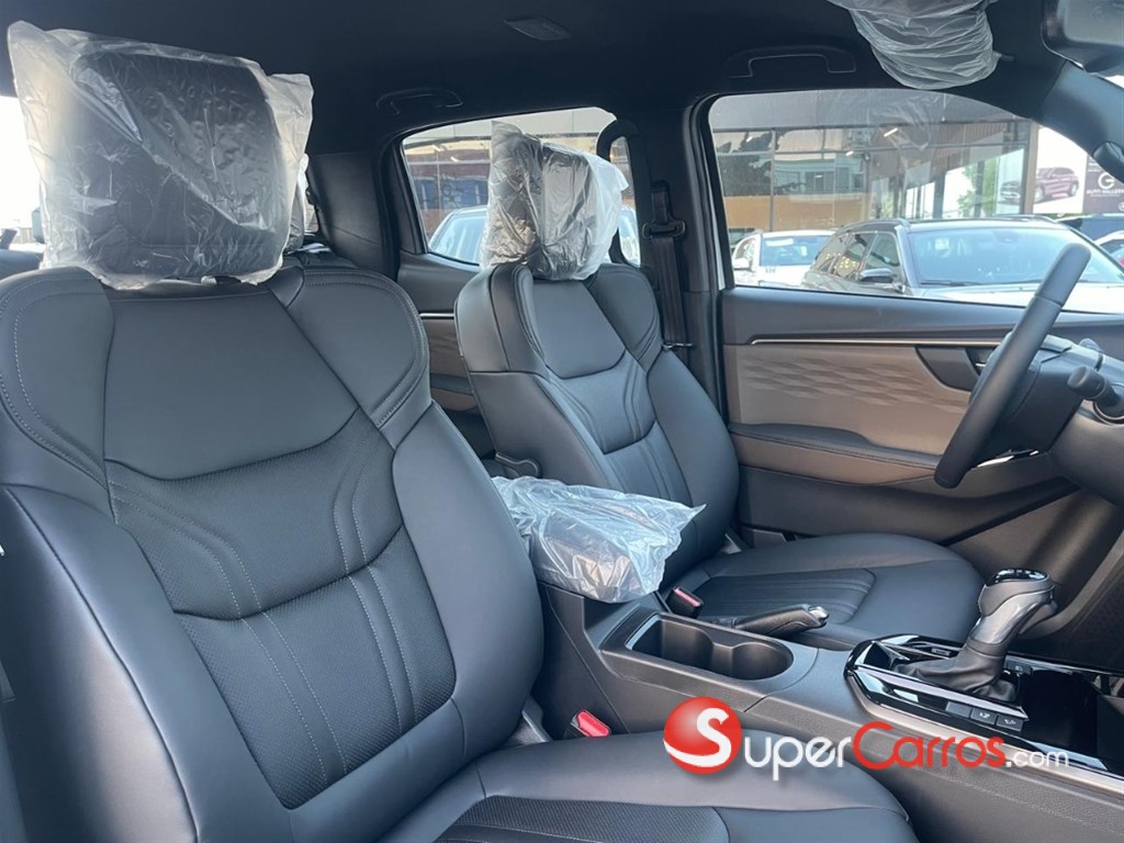 2027 Isuzu DMAX LSE — foto 11 / 12