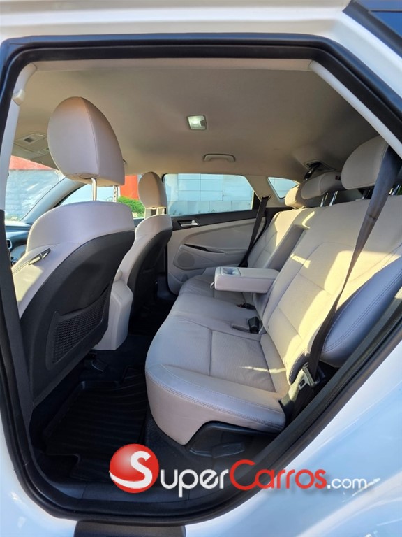 2020 Hyundai Tucson SE — foto 4 / 8