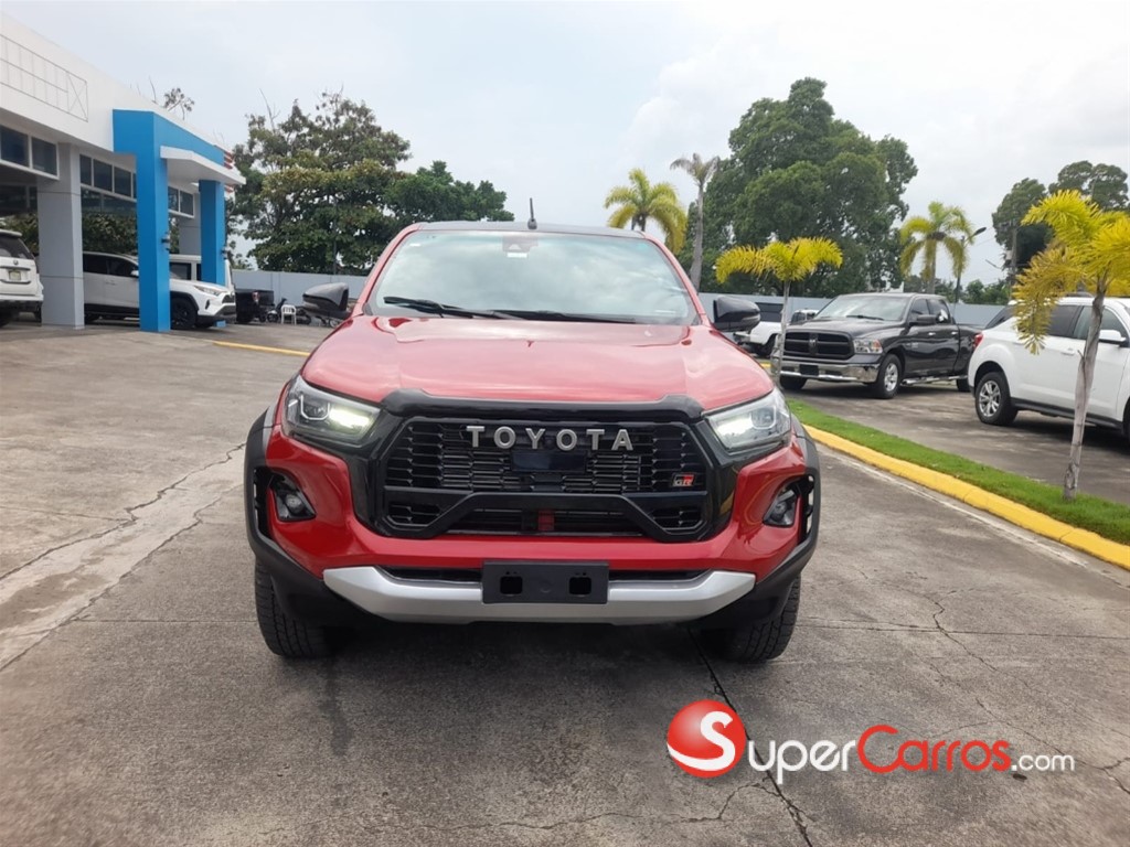 2025 Toyota Hilux GR Sport — foto 2 / 12