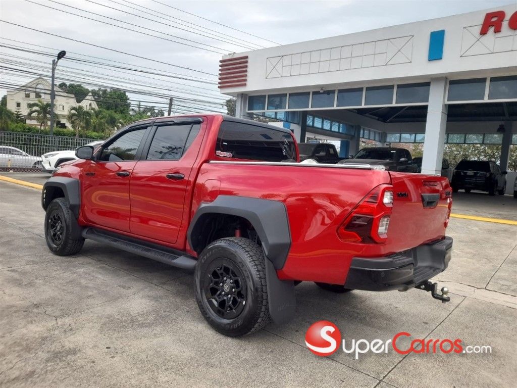 2025 Toyota Hilux GR Sport — foto 9 / 12