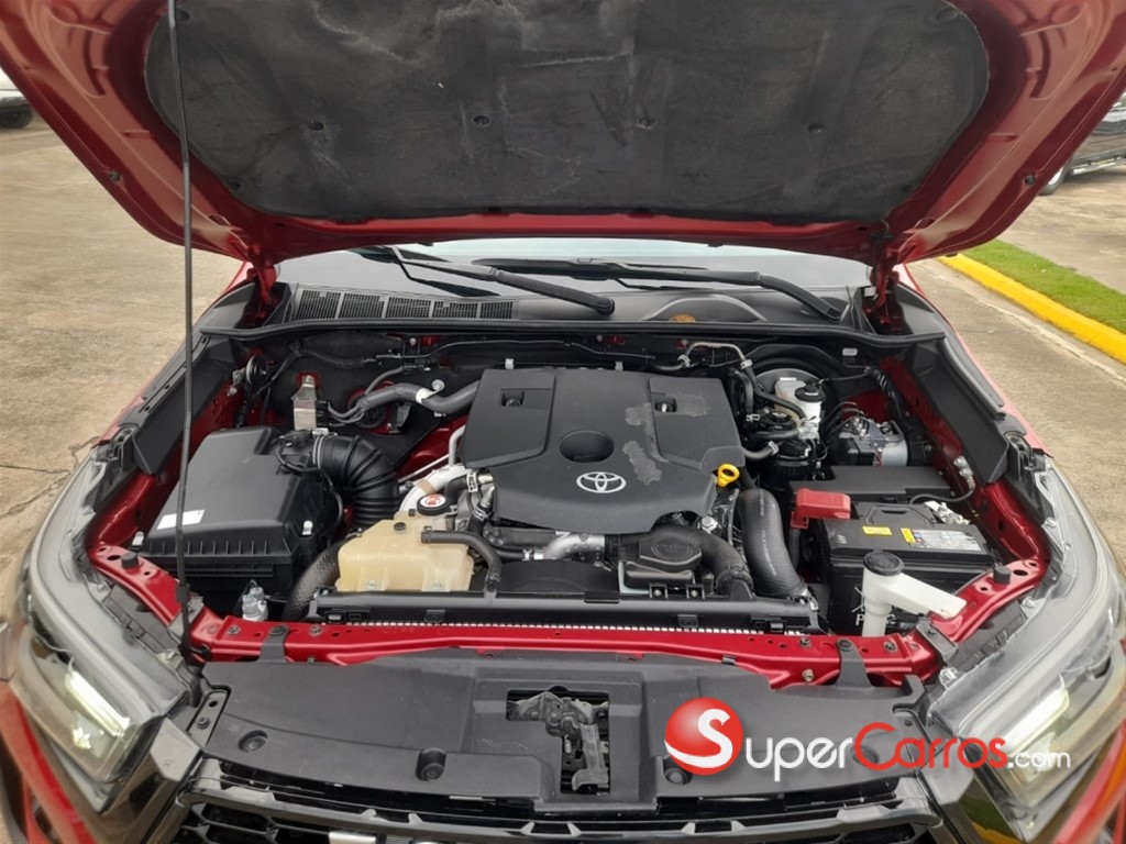 2025 Toyota Hilux GR Sport — foto 12 / 12