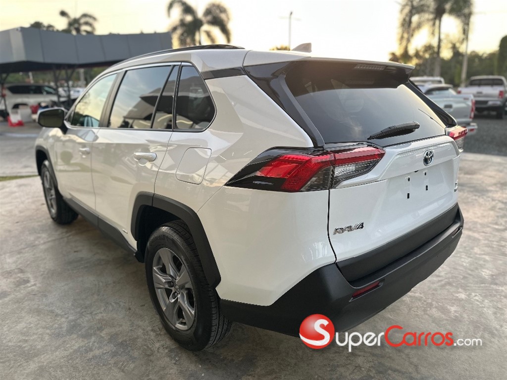 2022 Toyota RAV4 XLE Hybrid — foto 4 / 9