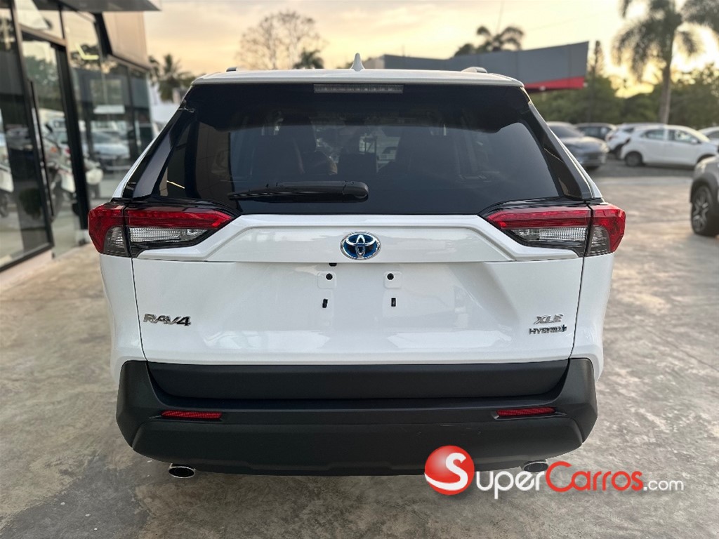 2022 Toyota RAV4 XLE Hybrid — foto 5 / 9