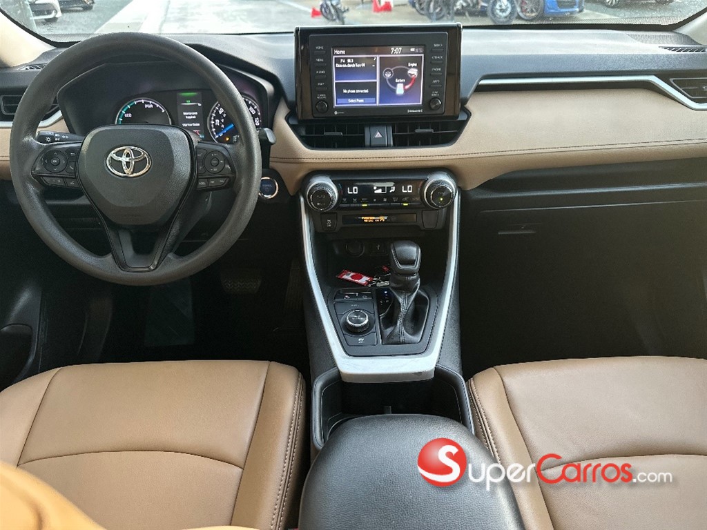 2022 Toyota RAV4 XLE Hybrid — foto 8 / 9