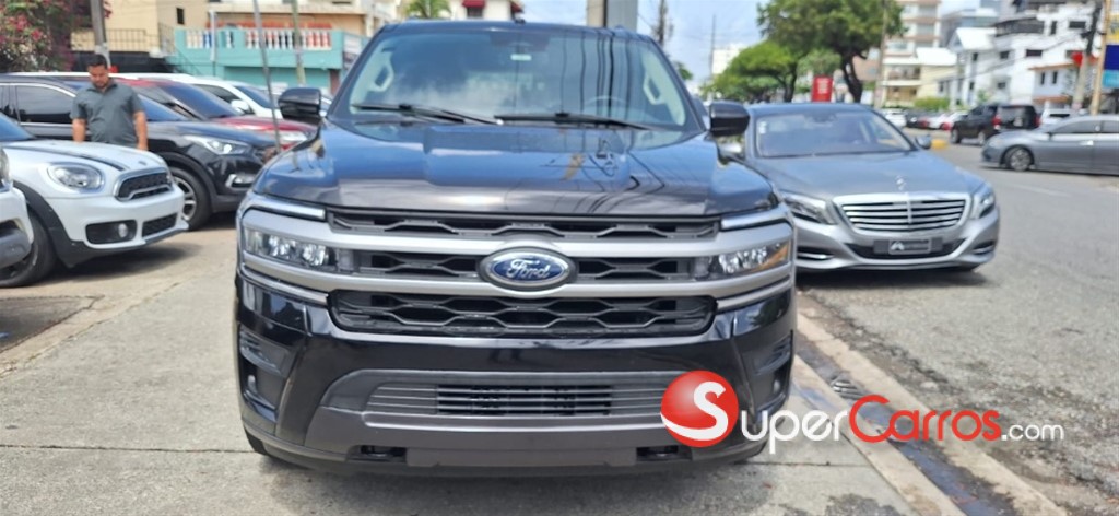 2023 Ford Expedition XLT — foto 2 / 9