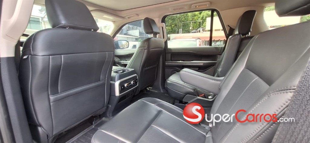 2023 Ford Expedition XLT — foto 7 / 9