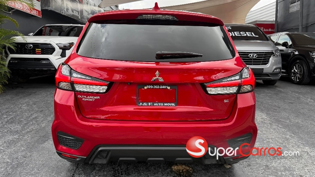 2020 Mitsubishi Motors Outlander Sport — foto 9 / 12