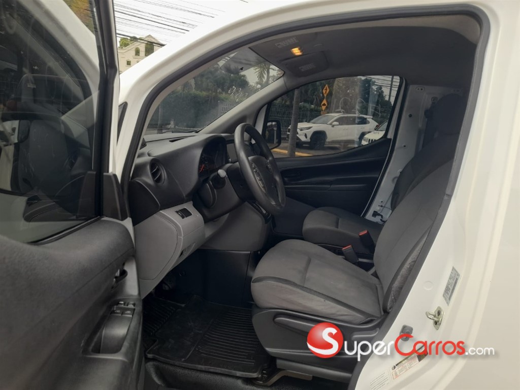 2020 Nissan NV 200 — foto 4 / 12