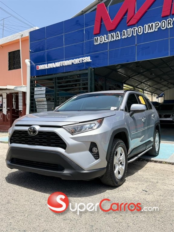 2020 Toyota RAV4 XLE