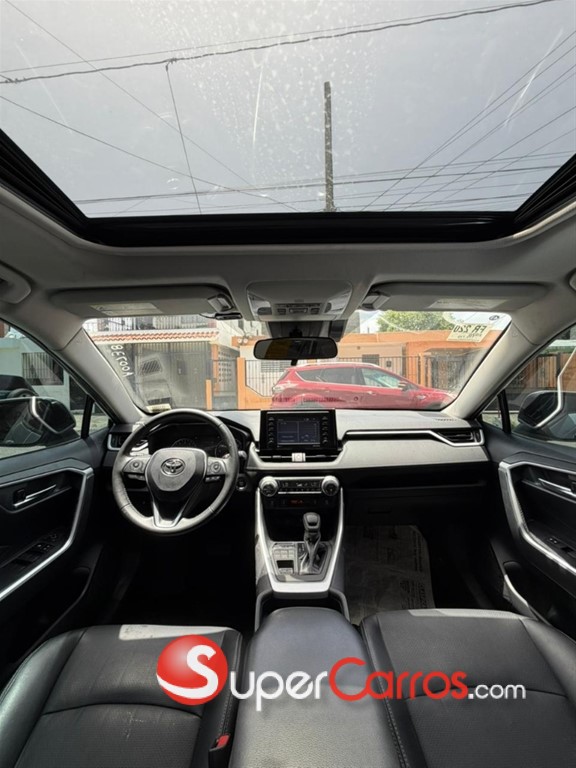 2020 Toyota RAV4 XLE — foto 3 / 11