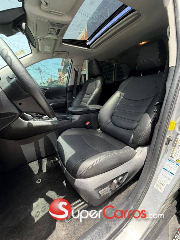 2020 Toyota RAV4 XLE — foto 5 / 11