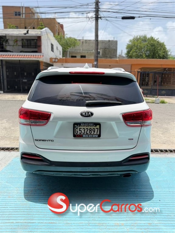 2016 Kia Sorento LX — foto 9 / 12
