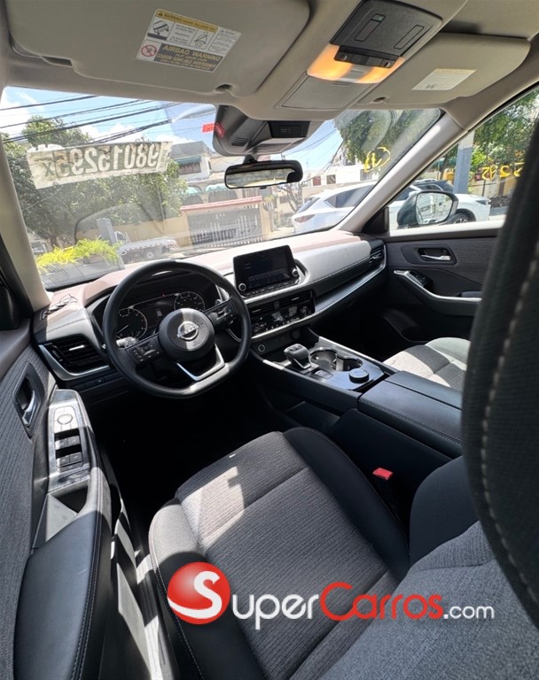 2022 Nissan Rogue SV — foto 6 / 12