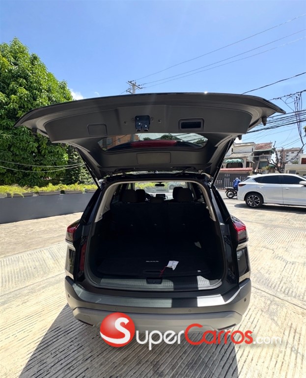2022 Nissan Rogue SV — foto 8 / 12