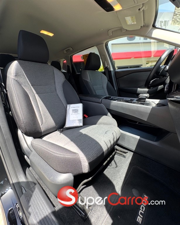 2022 Nissan Rogue SV — foto 11 / 12
