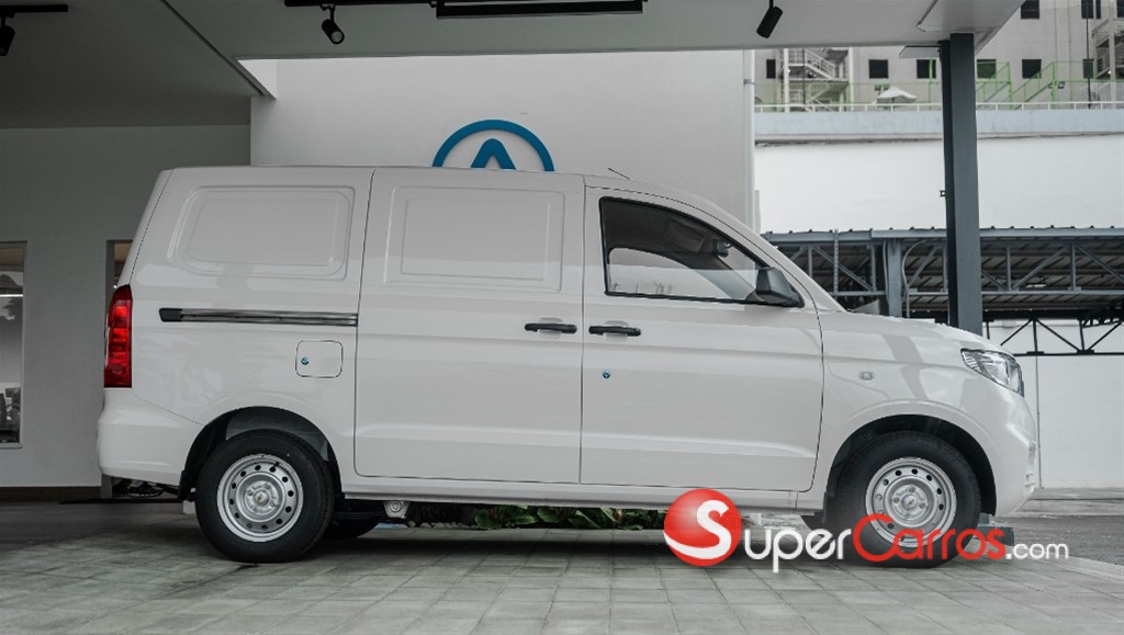 2026 Chevrolet N400 Cargo — foto 2 / 4