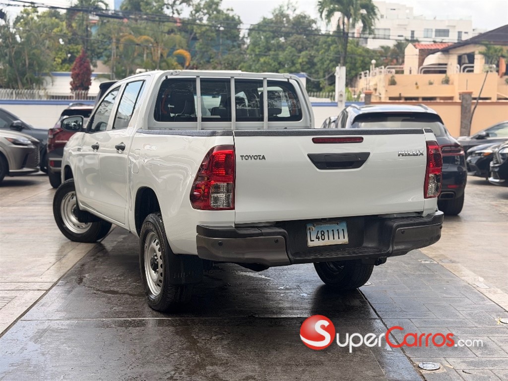 2023 Toyota Hilux 2.4 — foto 3 / 10