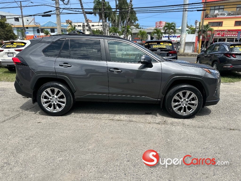 2023 Toyota RAV4 XLE Premium — foto 5 / 12
