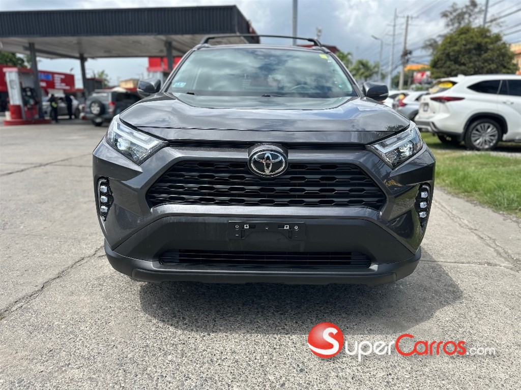 2023 Toyota RAV4 XLE Premium — foto 11 / 12