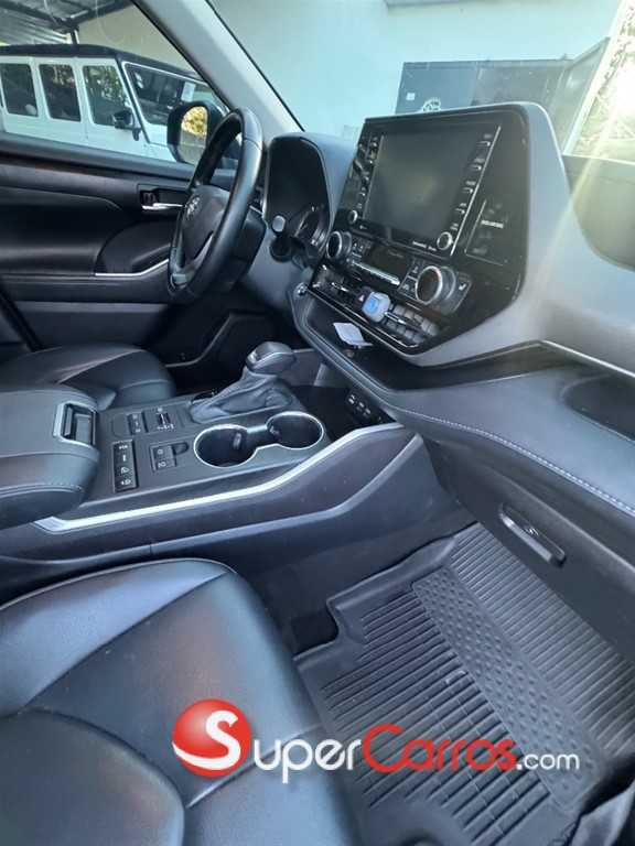 2022 Toyota Highlander XLE — foto 9 / 12