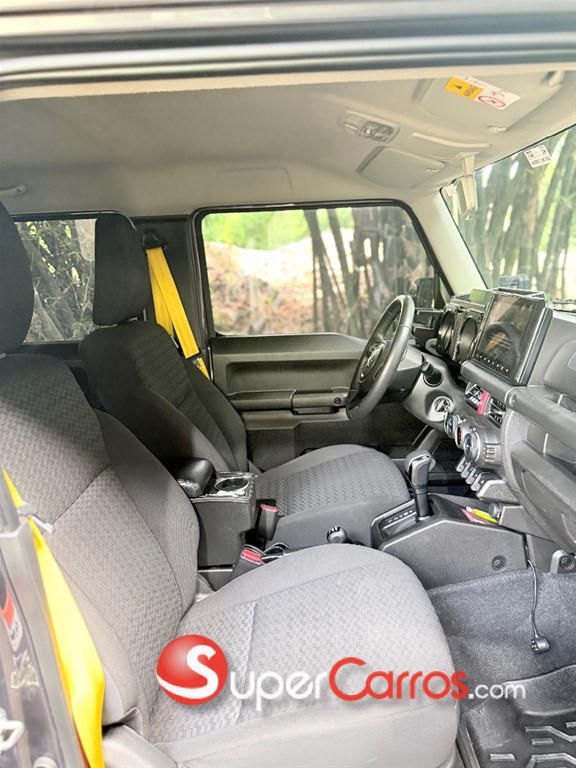2025 Suzuki Jimny GLX — foto 7 / 10
