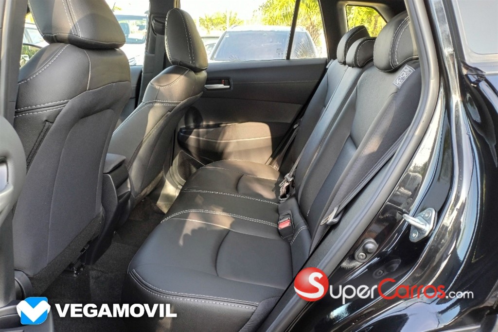 2027 Toyota Corolla Cross Low — foto 8 / 12