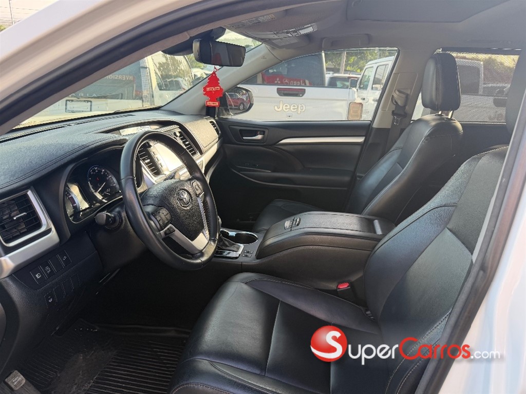 2018 Toyota Highlander XLE — foto 8 / 10