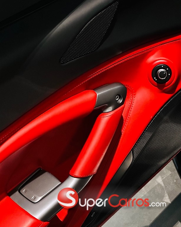 2022 Ferrari F8 — foto 4 / 12