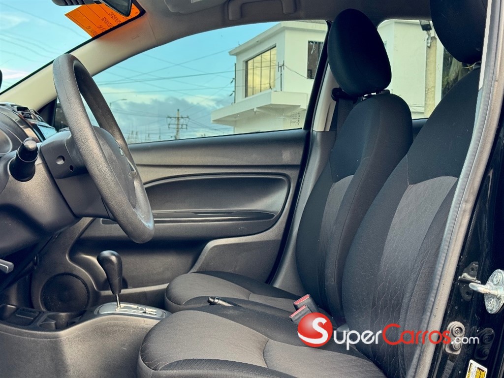 2021 Mitsubishi Motors Mirage ES — foto 9 / 11