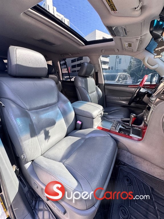 2010 Lexus LX 570 — foto 6 / 12