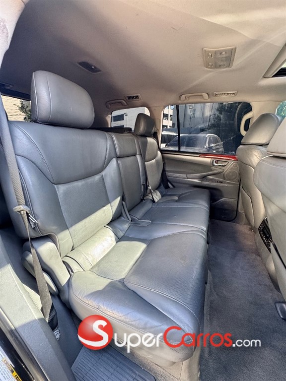 2010 Lexus LX 570 — foto 7 / 12