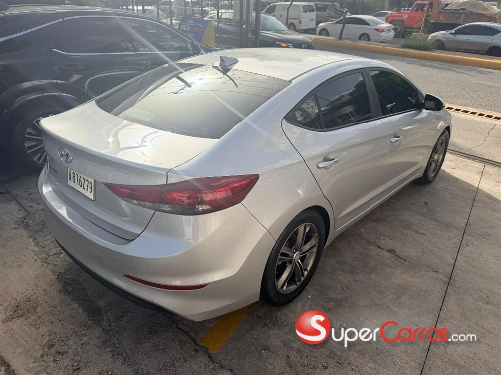2017 Hyundai Elantra SEL — foto 5 / 10