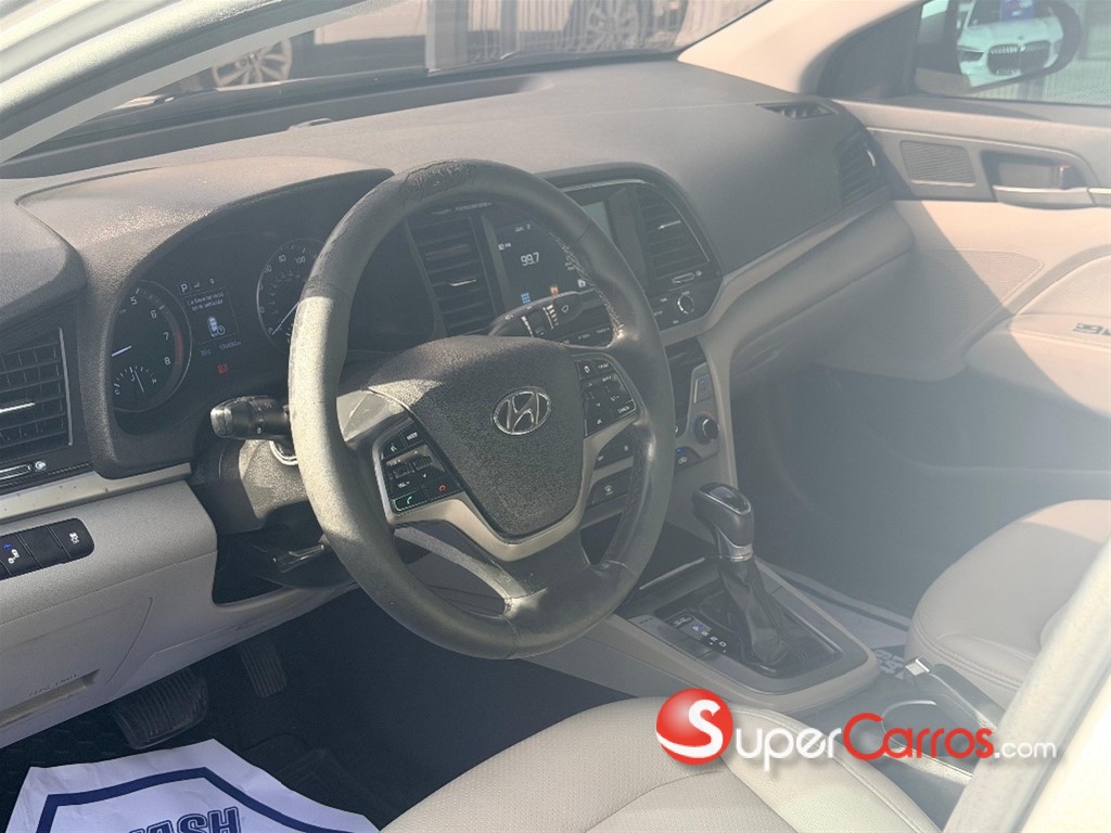 2017 Hyundai Elantra SEL — foto 7 / 10