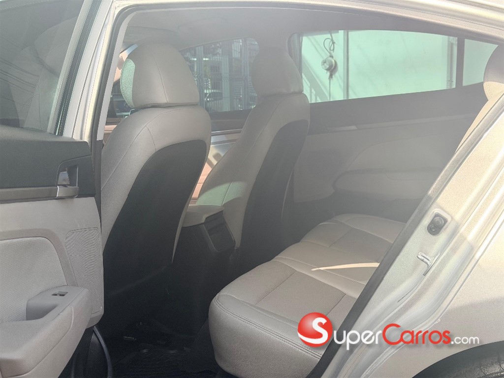2017 Hyundai Elantra SEL — foto 10 / 10