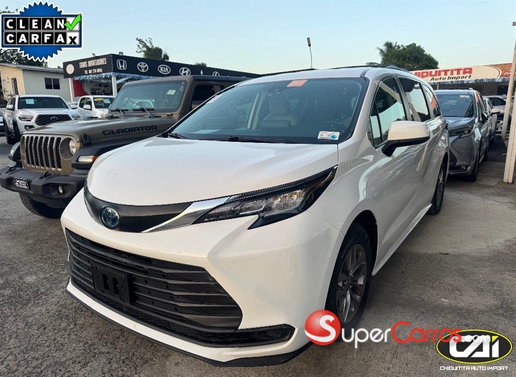 2022 Toyota Sienna LE
