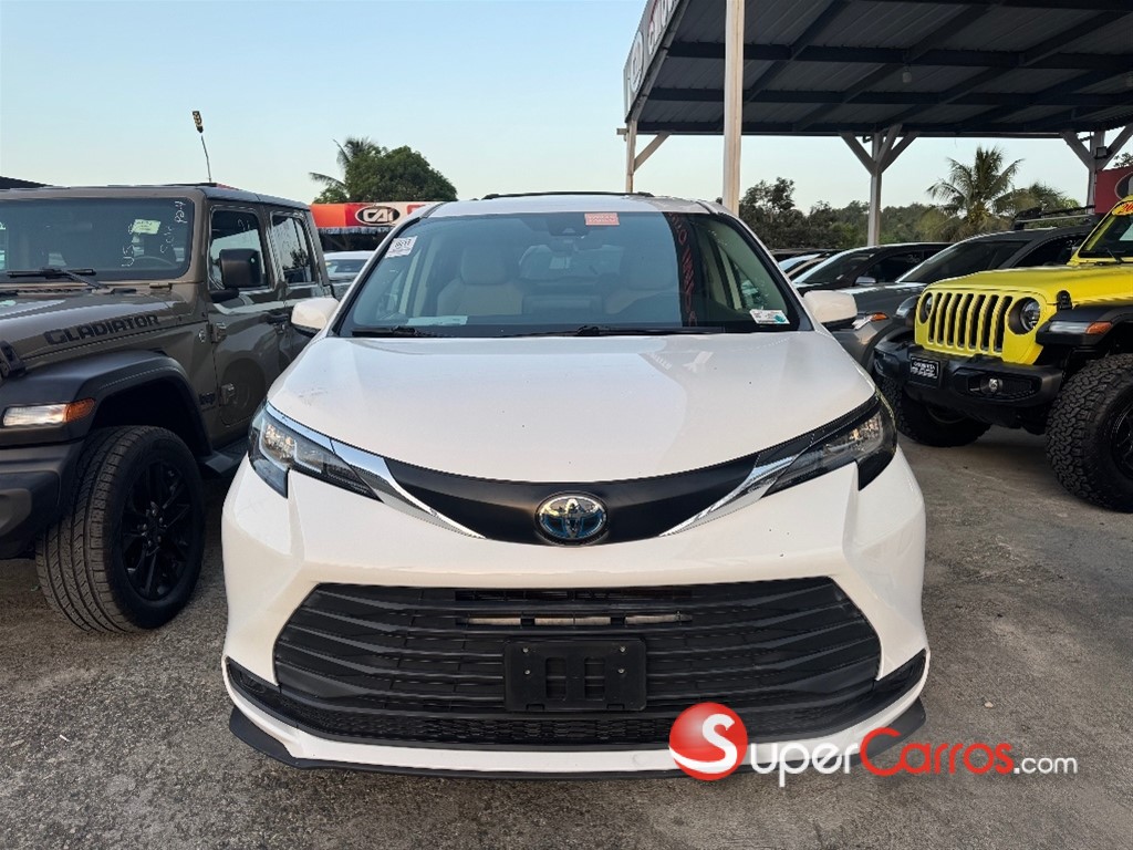 2022 Toyota Sienna LE — foto 5 / 11