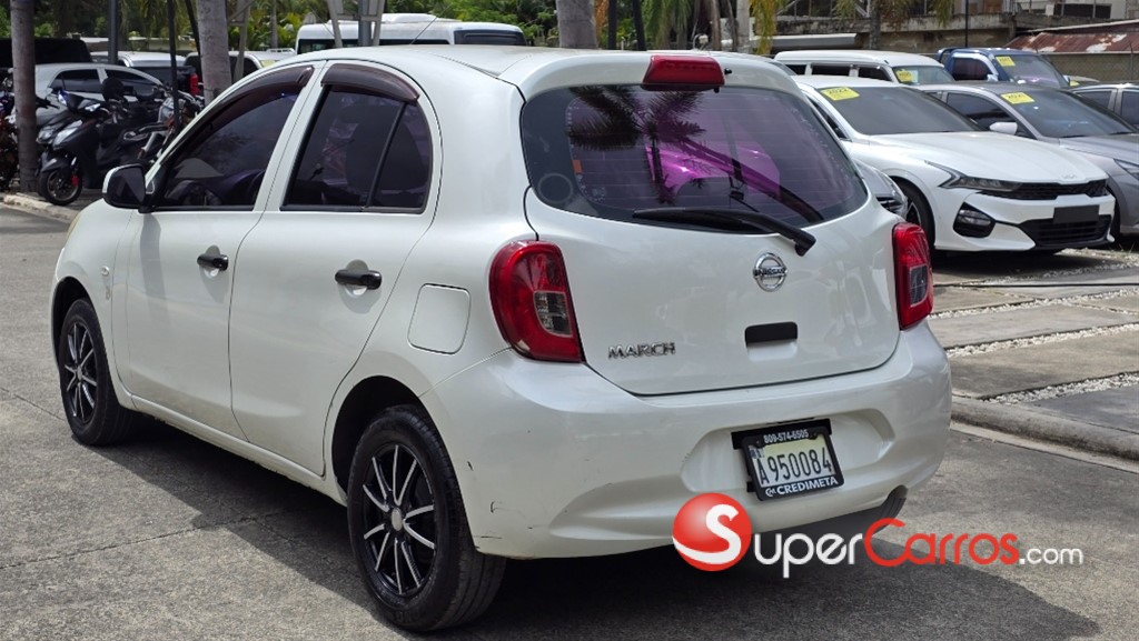 2016 Nissan March — foto 6 / 11