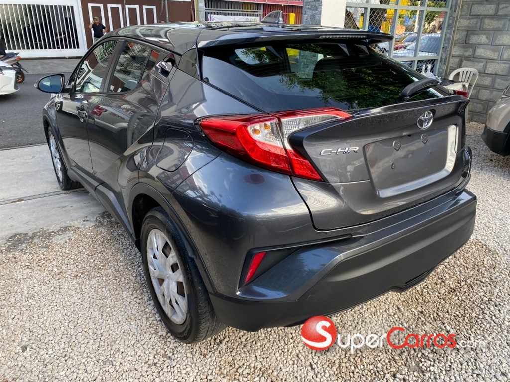 2019 Toyota C-HR LE — foto 4 / 11