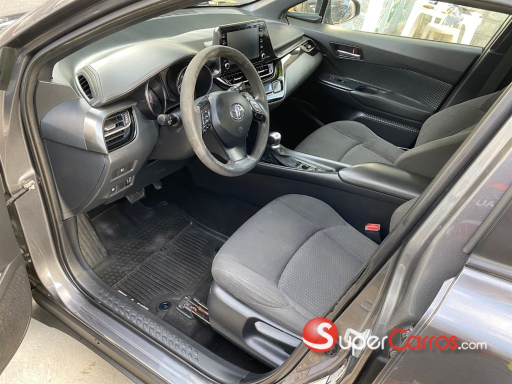 2019 Toyota C-HR LE — foto 7 / 11