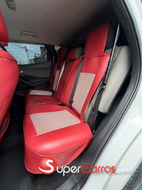 2016 Hyundai Santa Fe — foto 4 / 12