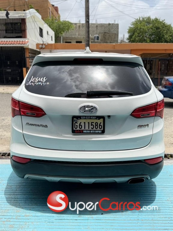 2016 Hyundai Santa Fe — foto 8 / 12