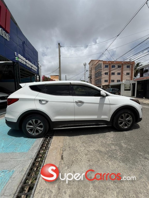 2016 Hyundai Santa Fe — foto 10 / 12