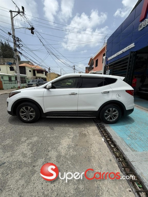 2016 Hyundai Santa Fe — foto 11 / 12