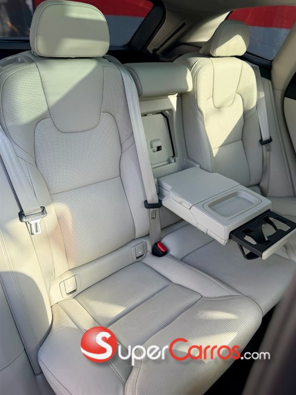 2021 Volvo XC60 T5 INSCRIPTION — foto 6 / 11